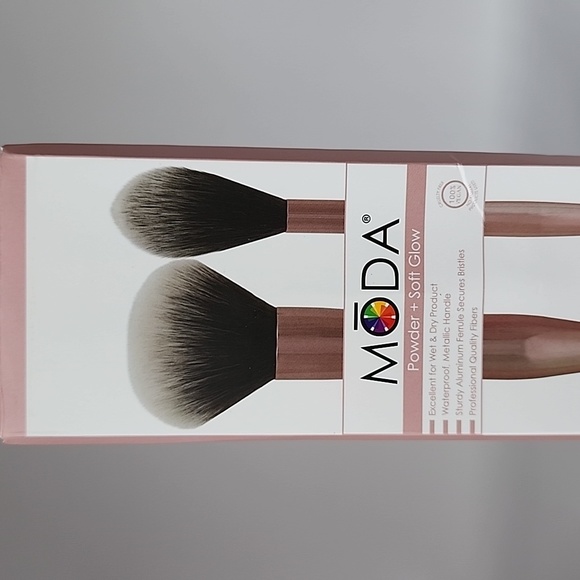 Moda Powder + Soft Glow Brush Set in Rose Gold - Picture 4 of 13